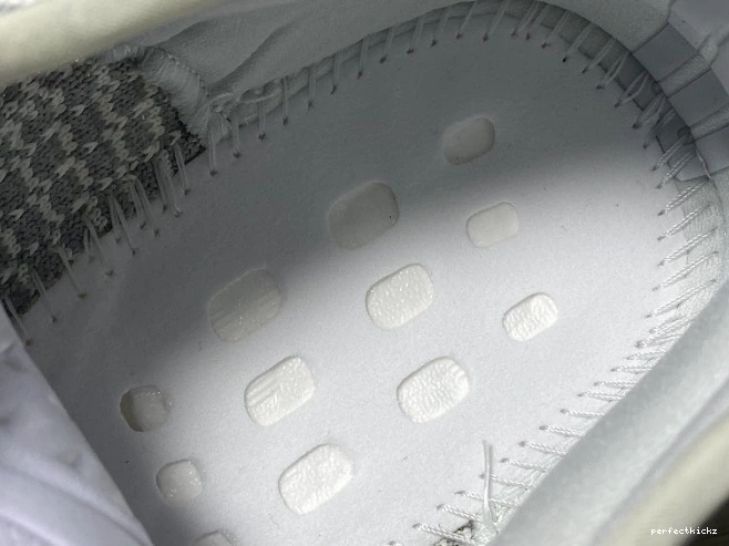 FX4348 V2 Adidas Yeezy 350 Yeshaya Non-Reflective Boost 0725